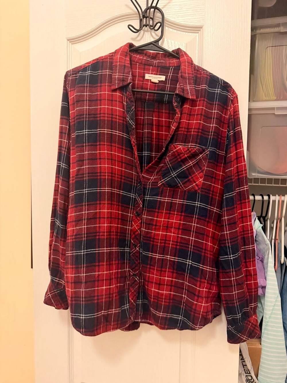 Beach Lunch Lounge Plaid Flannel Shirt Size M Red Black Long Sleeve